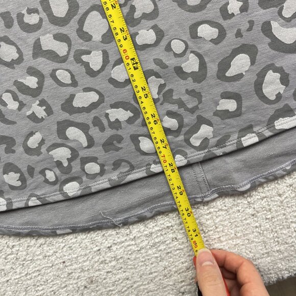 Tuff Athletics Women's XXL Grey Workout Tee Leopard Camo AOP Short Sleeve - Picture 8 of 14